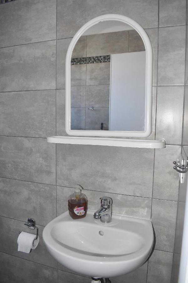 Paralía Giorgos-Fenia Apartments מראה חיצוני תמונה