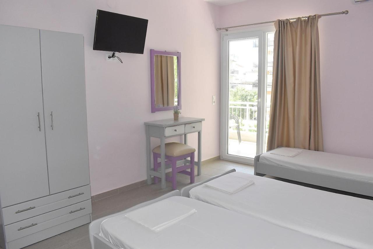 Paralía Giorgos-Fenia Apartments מראה חיצוני תמונה