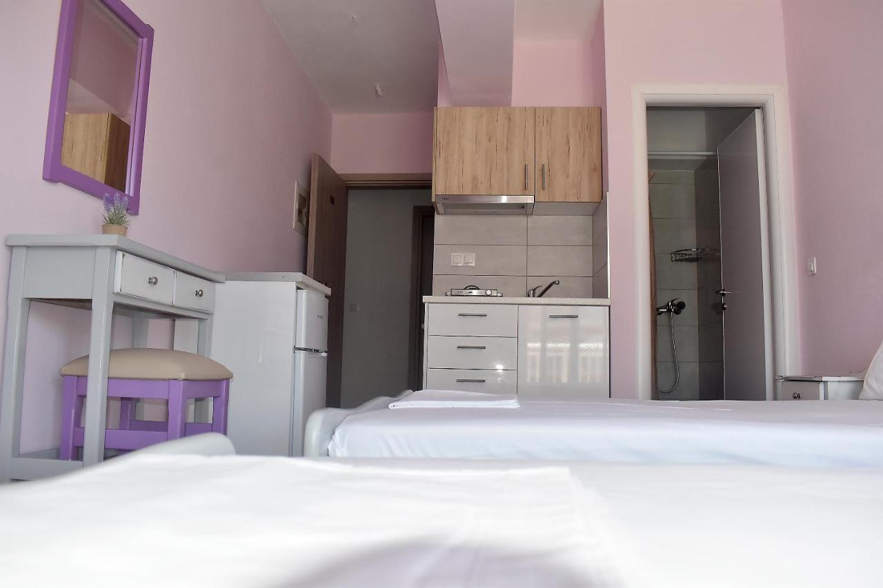 Paralía Giorgos-Fenia Apartments מראה חיצוני תמונה