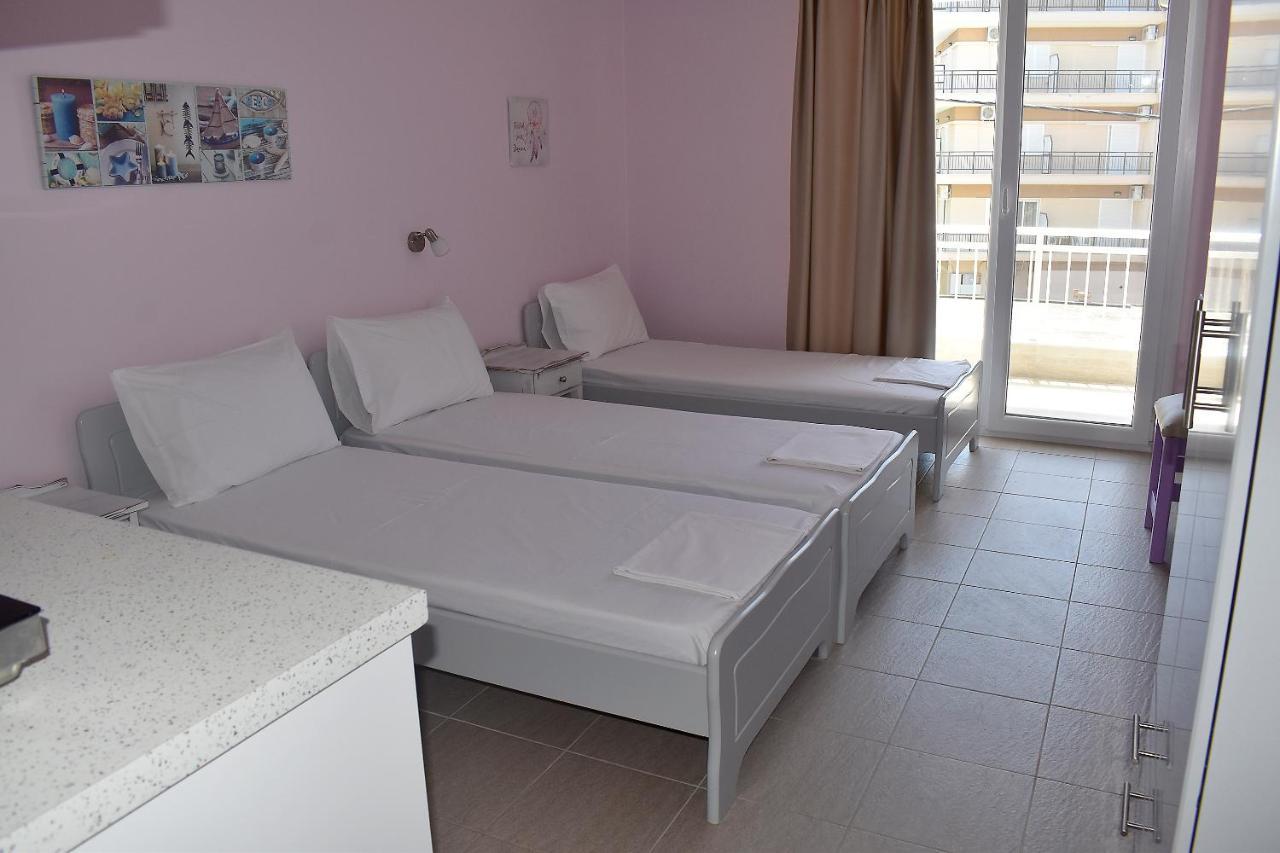 Paralía Giorgos-Fenia Apartments מראה חיצוני תמונה